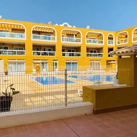 Faro Beach&pool 公寓 *